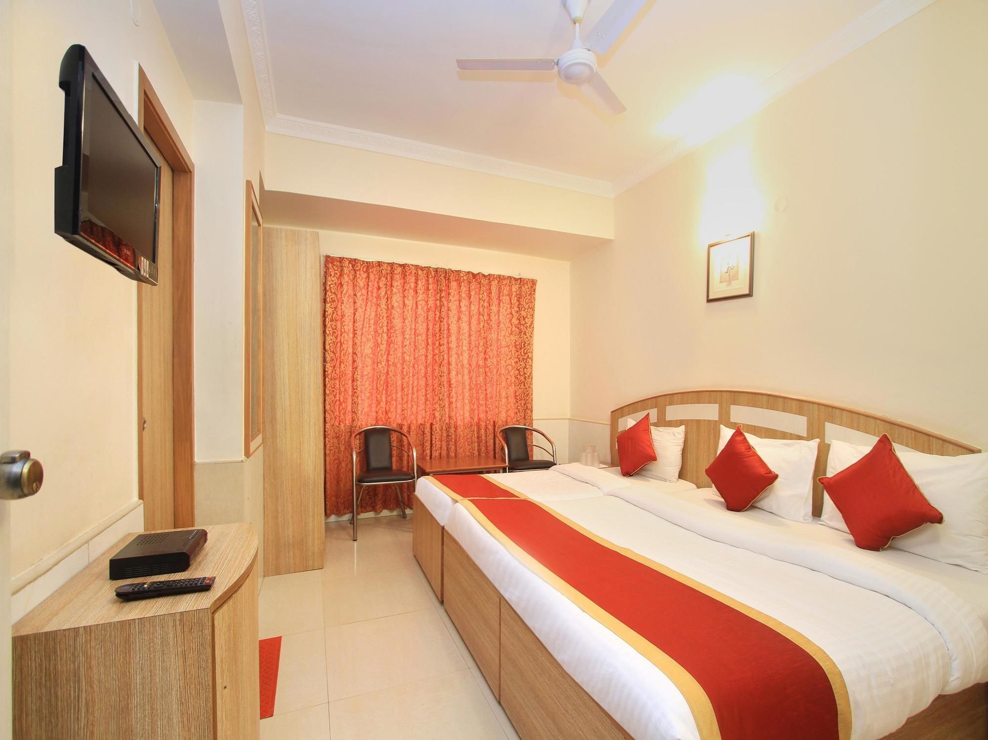 Oyo 9633 Hotel Srinidhi Residency Bangalore Luaran gambar